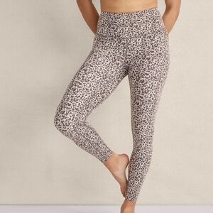 Varley | Move High Leggings in Aurora Feather 25"